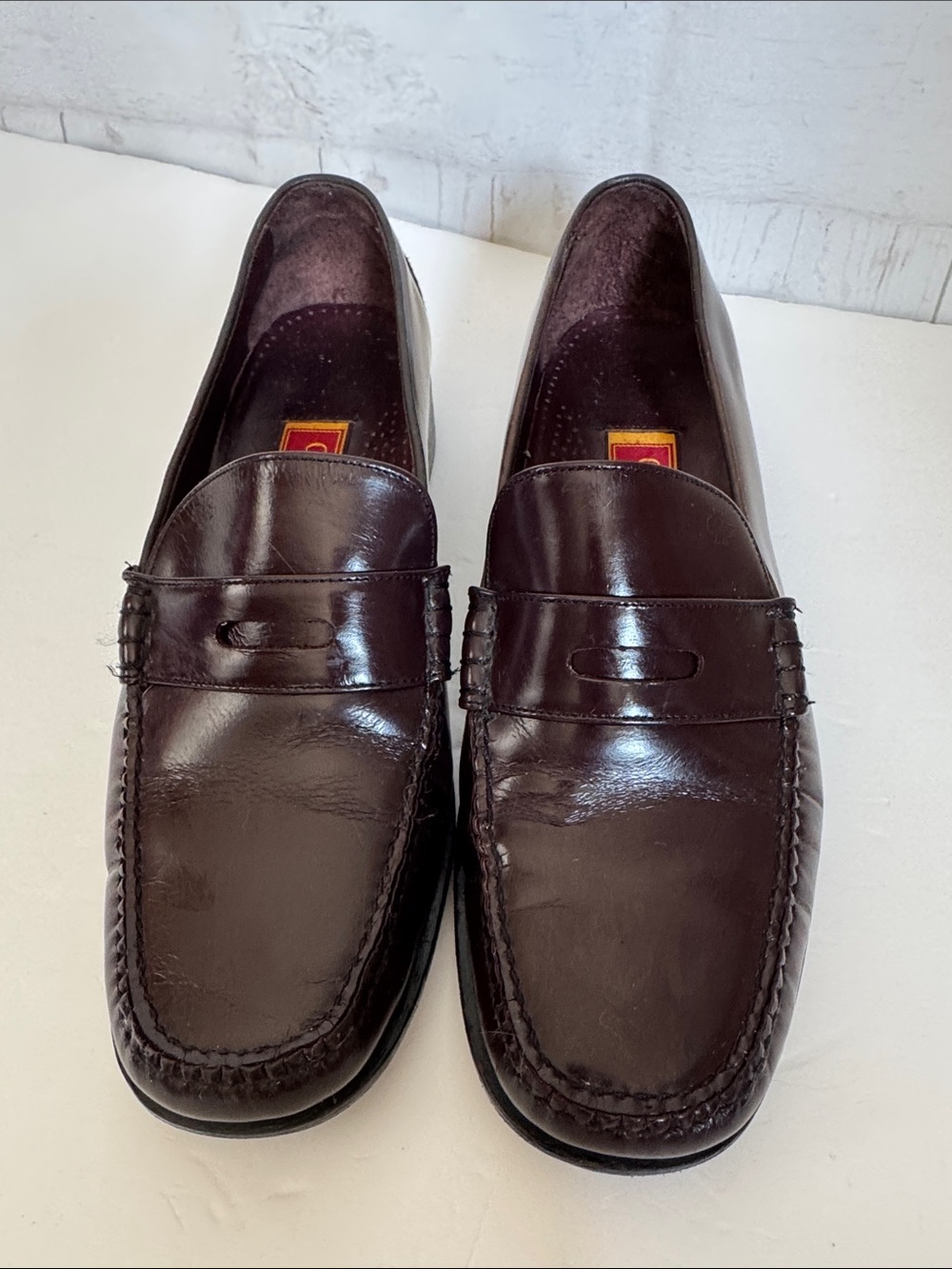 Cole Haan Size 7.5B Ladies Burgundy Leather Penny Loafers Old Money Preppy - Picture 2 of 8